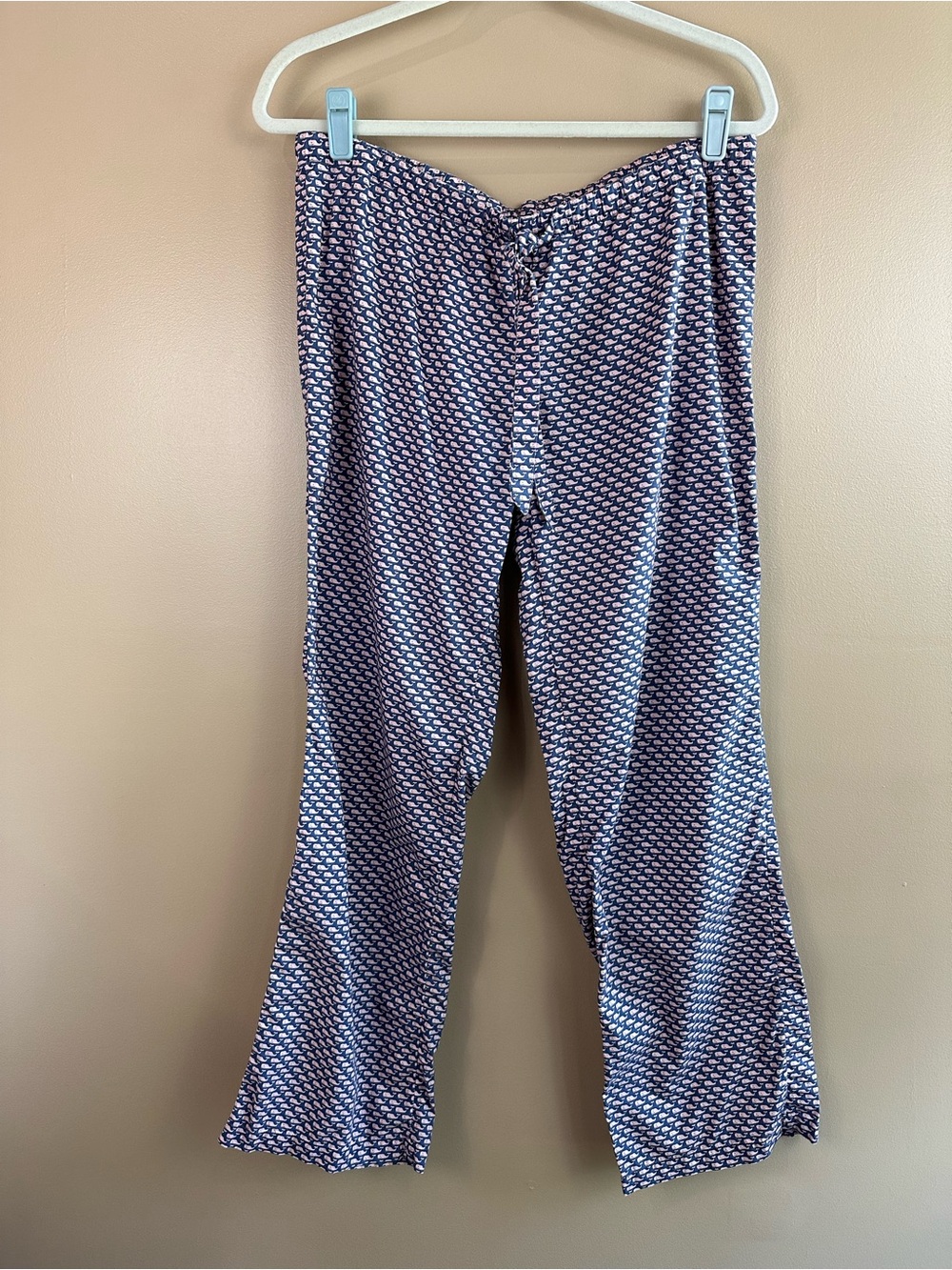 NWOT Vineyard Vines Navy Blue Pink All Over Whale Pattern Pajama Pants Lounge S